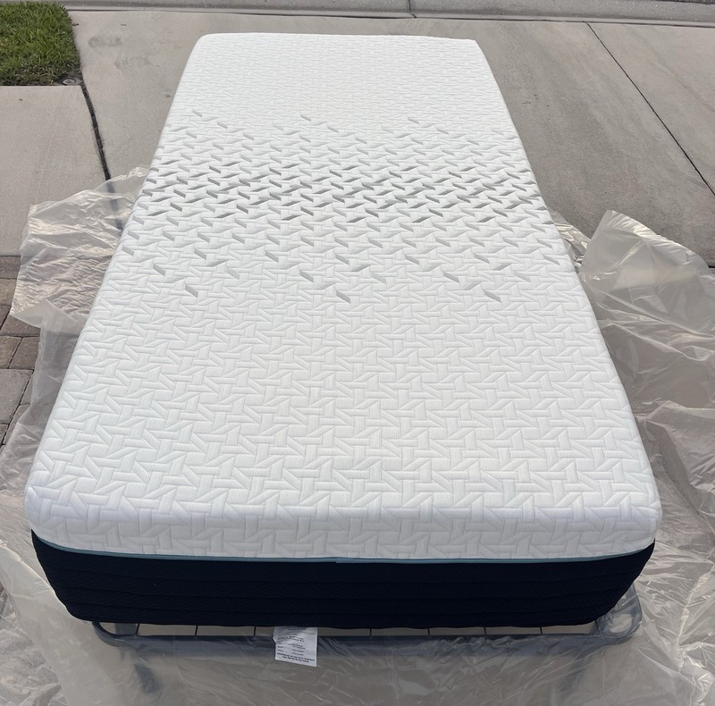 Nectar Twin Memory Foam Mattress Medium Firm Cooling Technology White/Black gallery