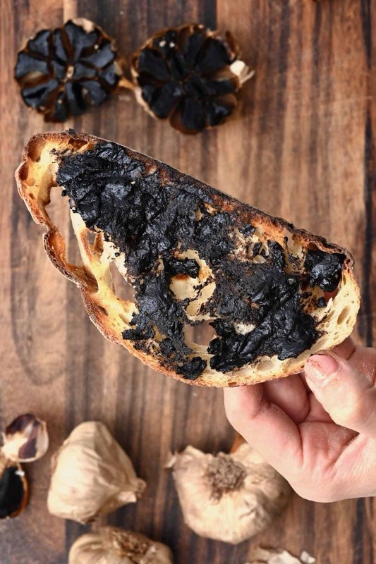 Black Garlic 3lbs Container gallery