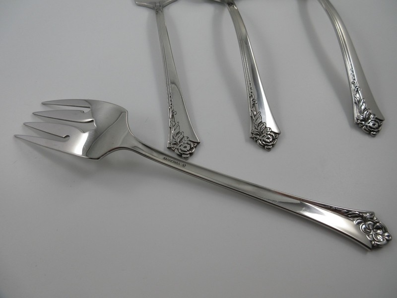 Oneida Heirloom DAMASK ROSE Serving Forks & Laqdles Stainless Steel Flatware gallery