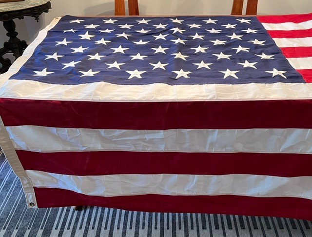 3 American Flags 2 - 6' x 10' 1 - 2.5' x 4' gallery
