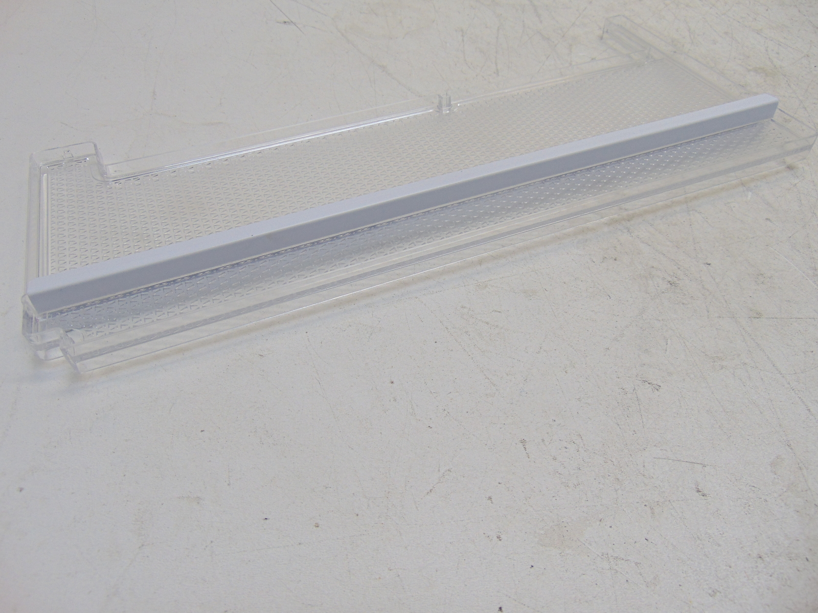 Frigidaire Refrigerator FRFS2823AS3 Center Crisper Support gallery