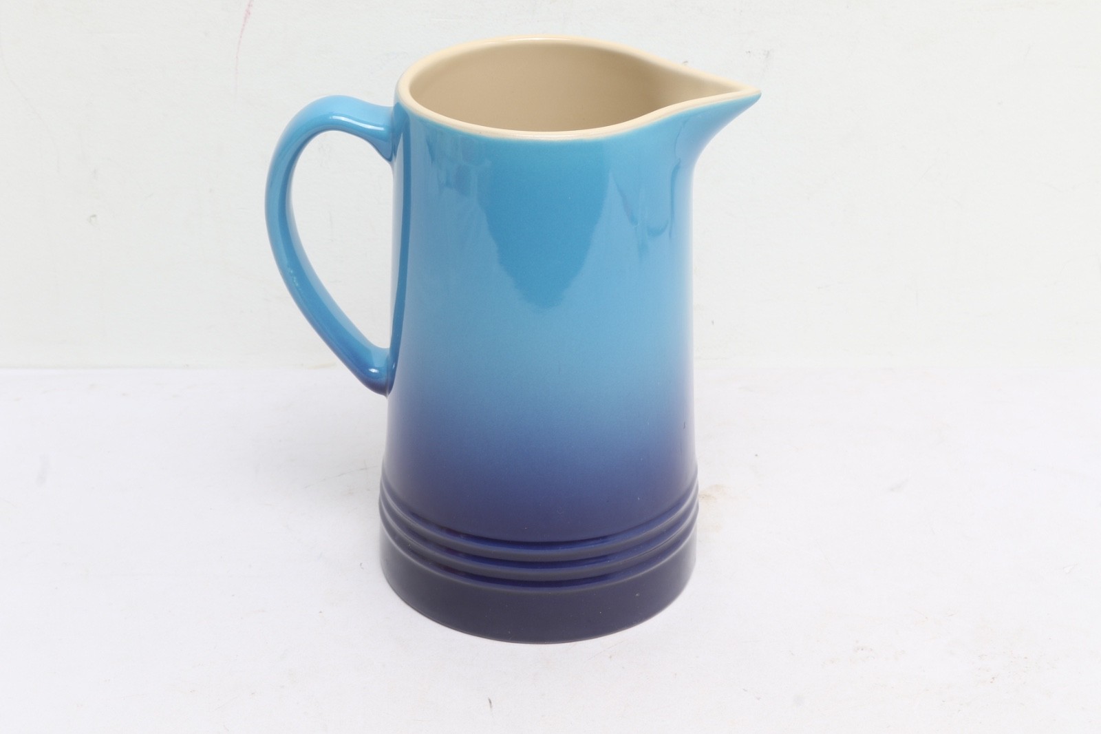 Le Creuset Stone Glazed 8" Pitcher Azure Blue 1.5 Liter NWT gallery