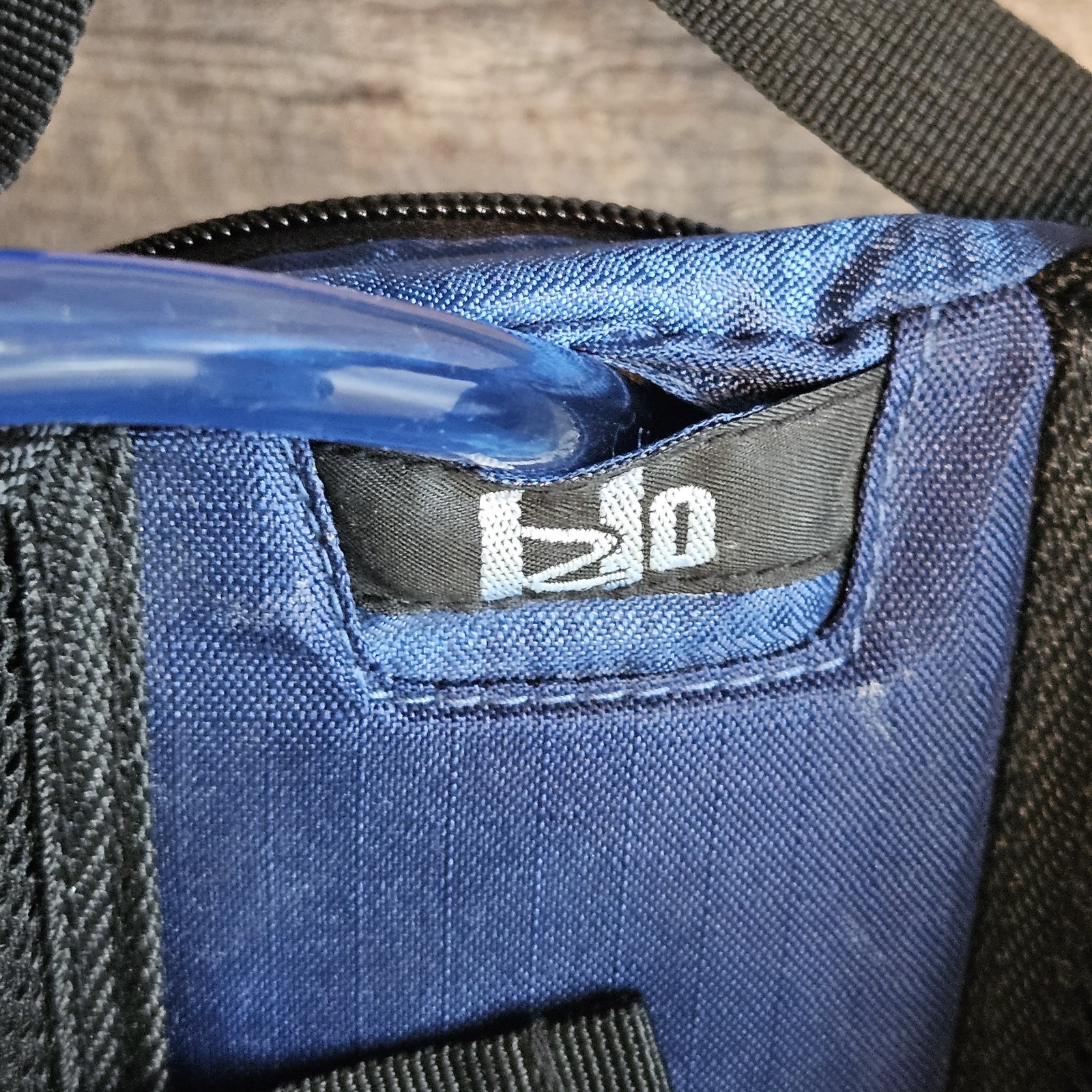 Quest 2L Hydration Pack Backpack Bag...NEW  5