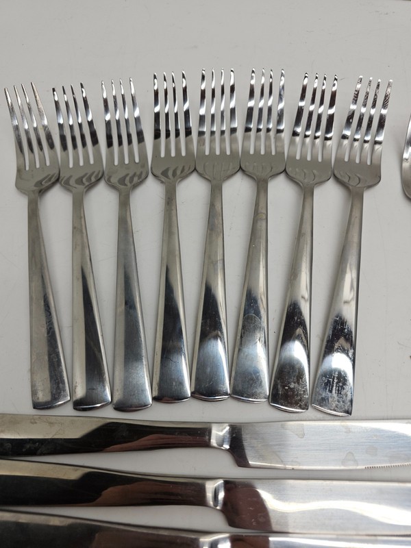 Oneida Flight Flatware Mixed Lot 34 Piece Stainless Steel Silver Tone gallery