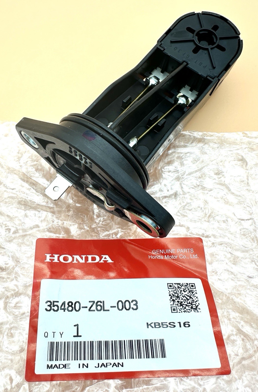 HONDA Oil Level Switch Assy EB10000 GX630 GX690 GX800 35480-Z6L-003 Genuine OEM gallery