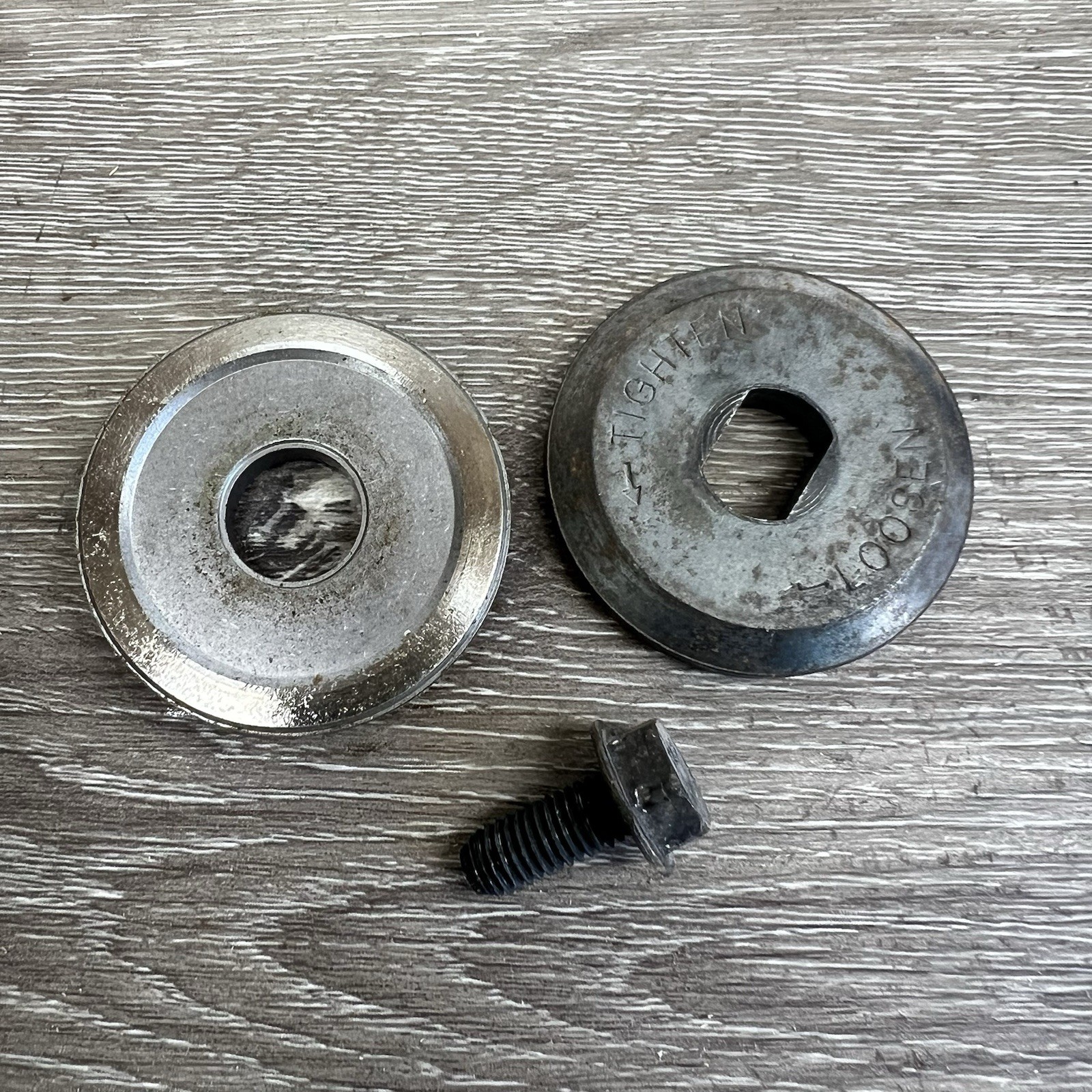 DeWalt OEM Miter Saw Blade bolt & Washers DW706 Type 1 Used Part gallery