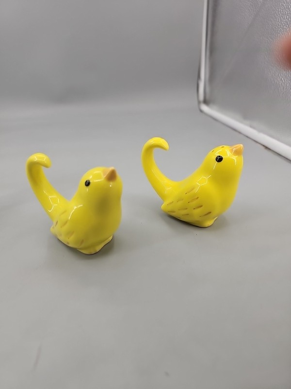 Creative Co-Op Pair Yellow Birds Hanging On Tree Salt & Pepper Shakers gallery