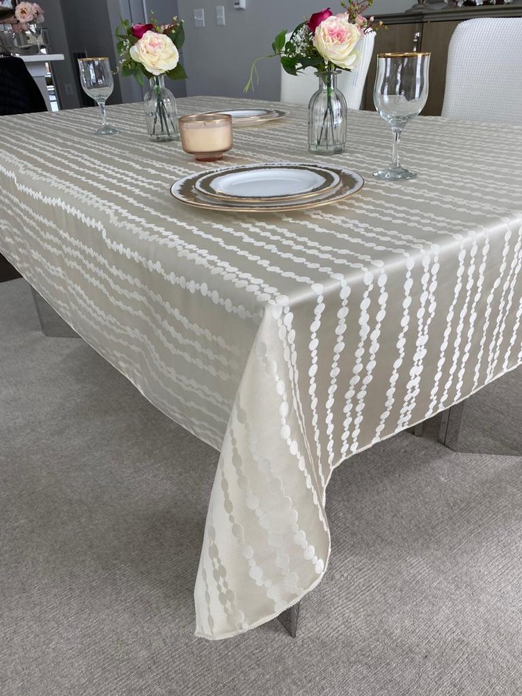 Denton Tablecloth Seemless Machine Washable and Dryable Home & Party Brand New