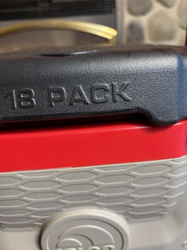 Igloo Quantum 12 cooler 18 Pack capacity Lockable USA. 12 Quart NEW gallery