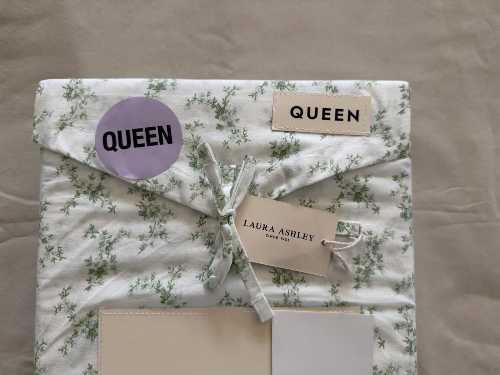 NEW 4pc Laura Ashley Queen Sheet Set Cottage Floral PRETTY TOSS Green & White gallery