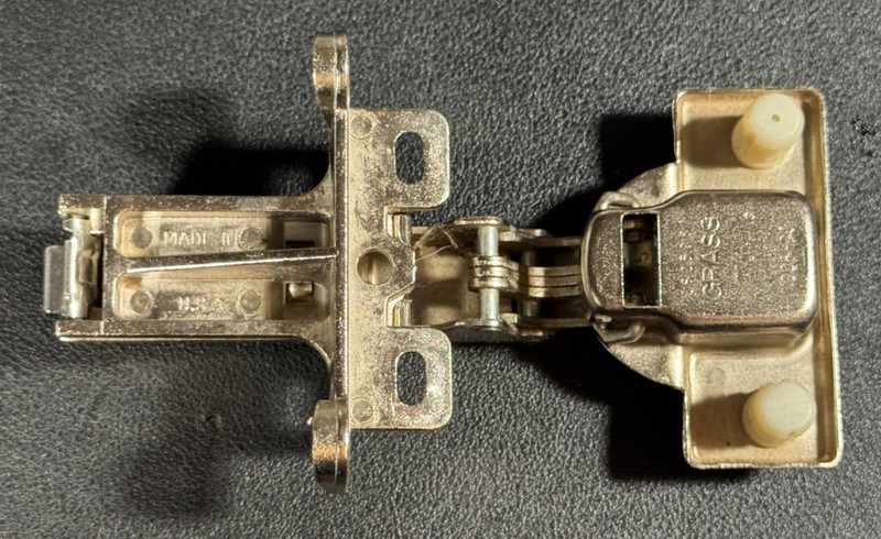 GRASS 1006-30 Cabinet Hinge + 048 Base Plate USA Free Swing Clip-On FULL OVERLAY gallery