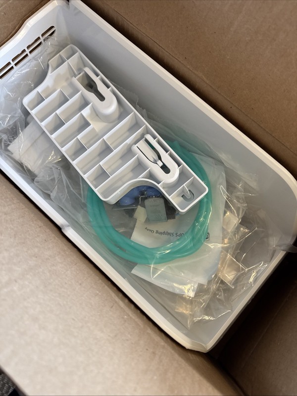 Frigidaire IM117000 Automatic Ice Maker Installation Kit White New Open Box gallery