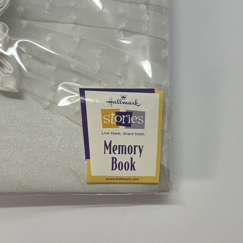 New Hallmark Traditional Wedding Memory Book White Fabric Ring Binder 10X12 gallery
