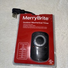Merry Brite Outdoor Mechanical Timer 2-8 hours or Dusk – Dawn, Single Outlet