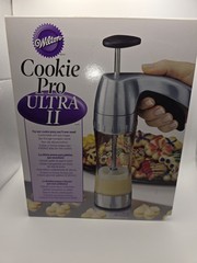 Wilton Cookie Pro Ultra II Cookie Press Set 16 Disks Silver Black Easy Grip New