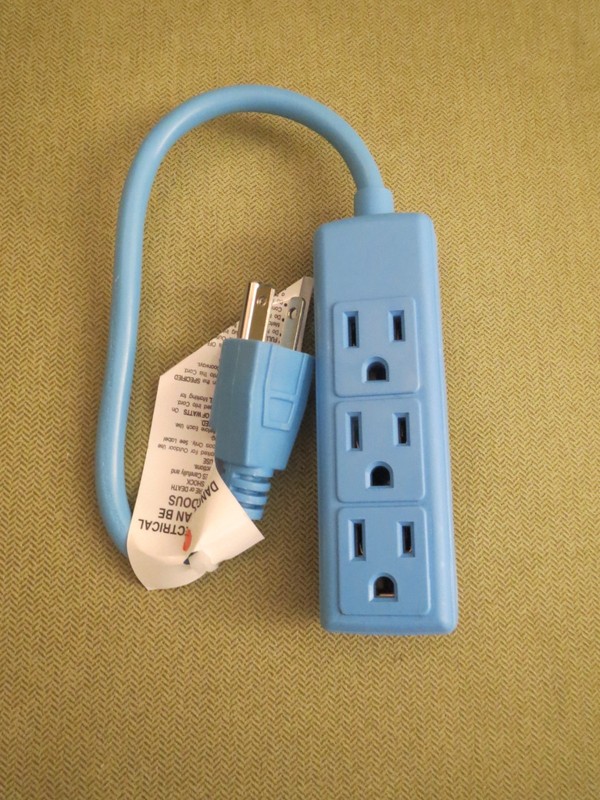 Intertek Light Blue, 3 Outlet Power Strip, 1 foot Cord, Indoor Use, NEW gallery