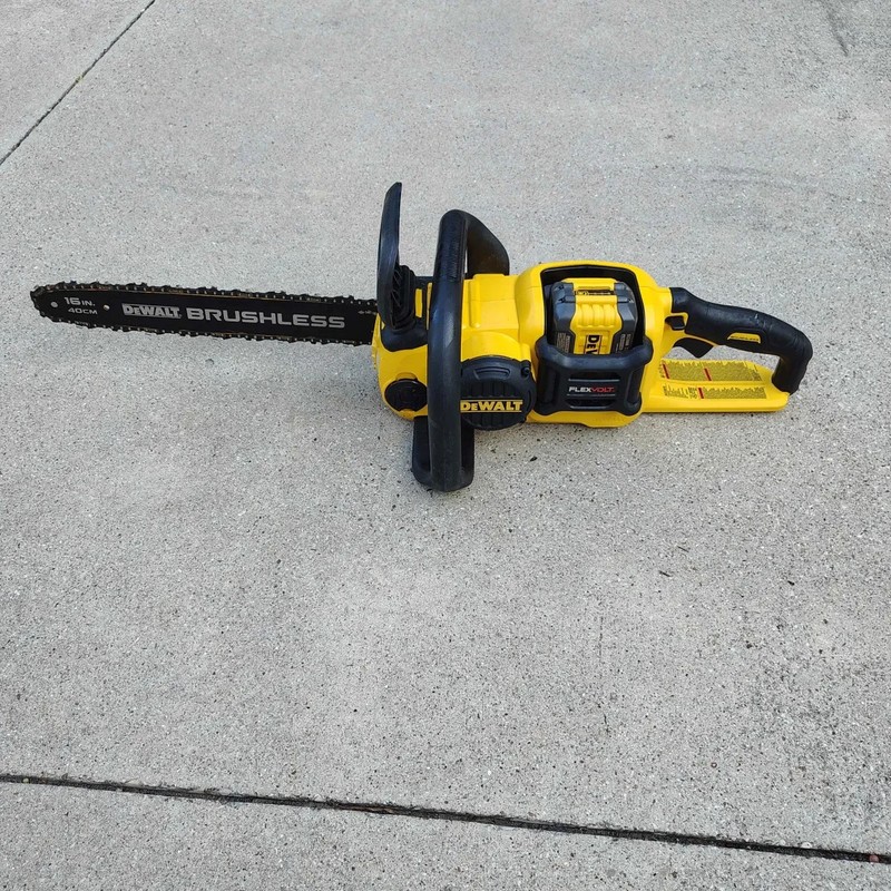 DeWalt FlexVolt 60V 16" in Brushless Chainsaw DCCS670T1 TOOL + 6AH BATTERY gallery