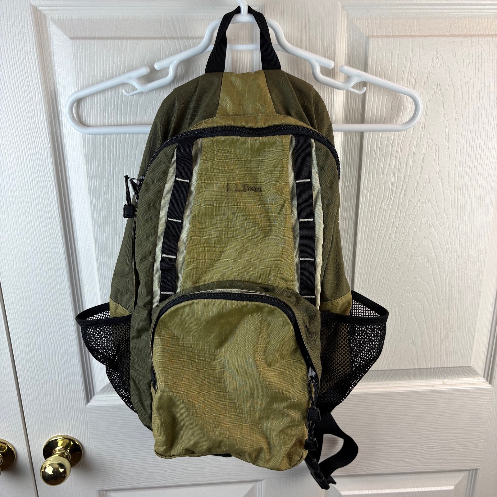 L.L. Bean Lightweight Green Backpack Bag Soft Shell Large Outdoor