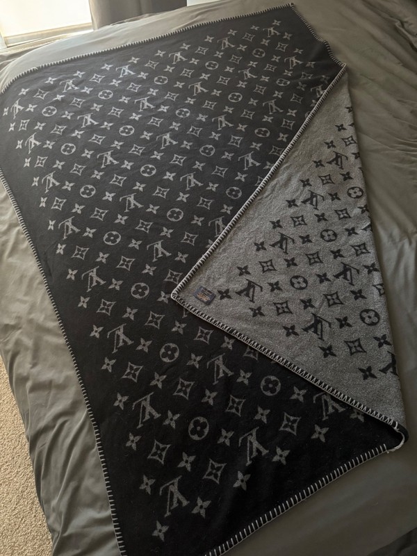 Louis Vuitton Monogram Eclipse throw blanket gallery