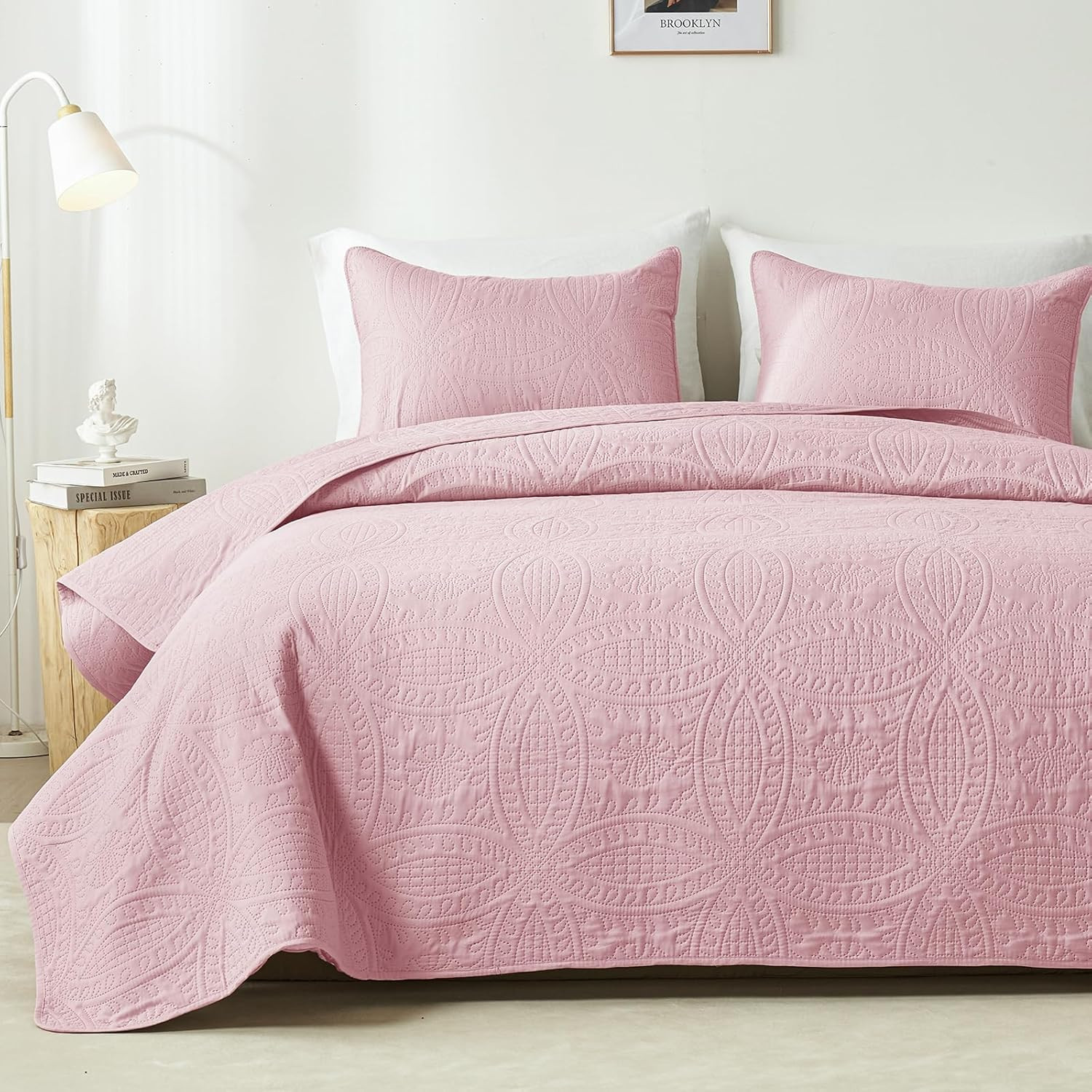 Full/Queen Quilt Set,Pink Lightweight Bedspread with Coin Pattern, Soft Microfib gallery