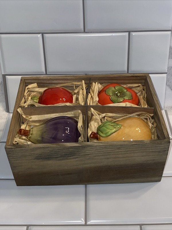 Smith & Hawkens Earthenware Figurines Ceramic Fruit Veg 4 Pc Set Wooden Box Fall gallery