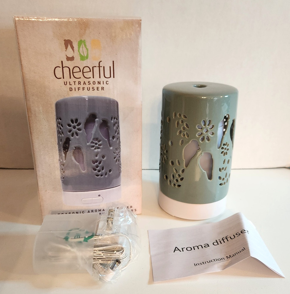NEW Cheerful Ultrasonic Aroma Diffuser ~ Lights up in 7 Colors ~ 2 mist modes