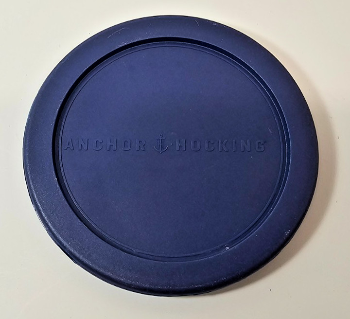 Anchor Hocking Plastic Replacement Lids 1056, 1905, 1903 & 1901 Lot of 6 gallery