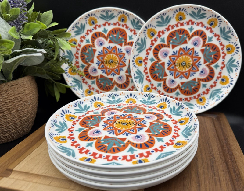 MIKASA Painted Medallion Bone China 7" Appetizer Plates (Set of 6) NEW w/TAGS gallery