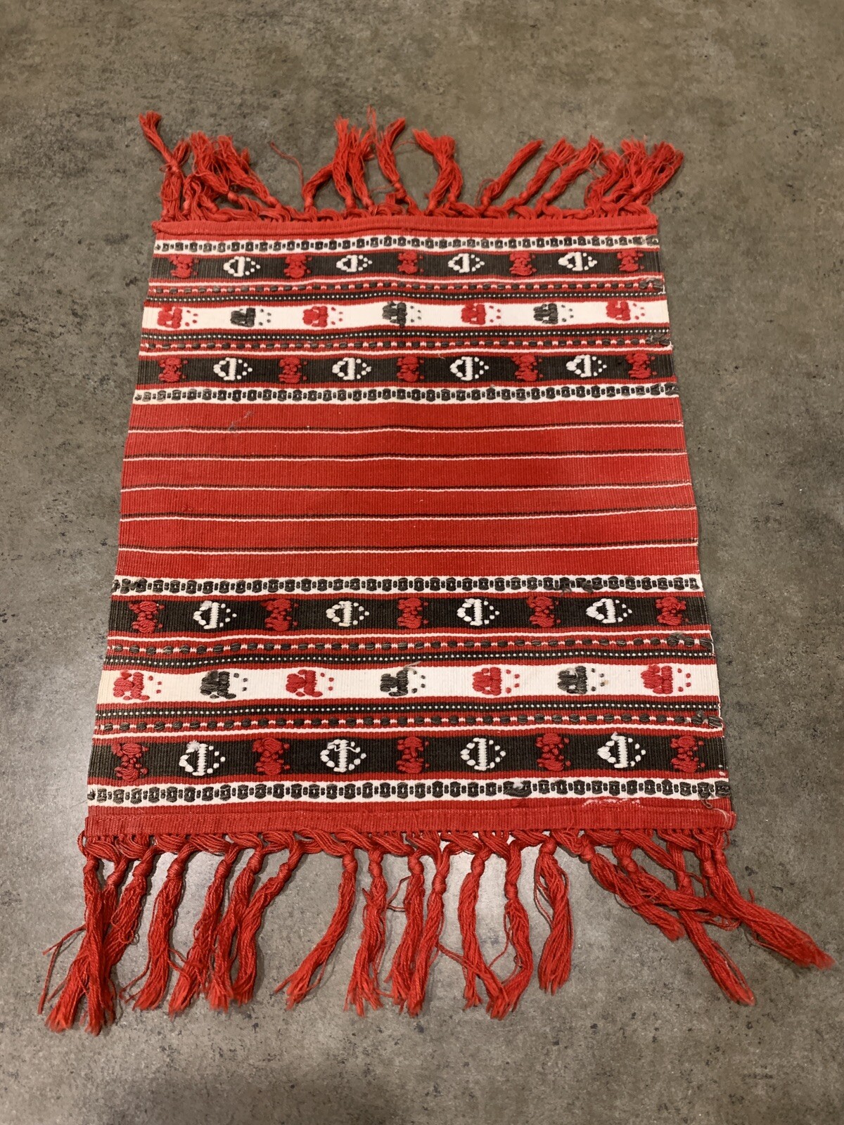 Loomed Rug Placemat Table Runner Trivet 16” X 11” gallery