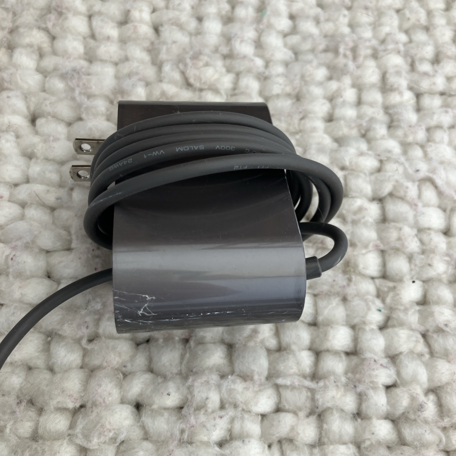 FOR PARTS - Replacement Charger Cord and Mount Dyson V8 Origin+ Cordless Vacuum gallery