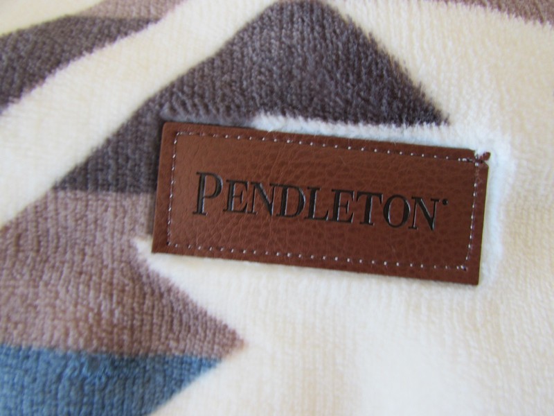 Pendleton Designer Throw Blanket For Two 60" X 80" Reversible Oversized Cream gallery
