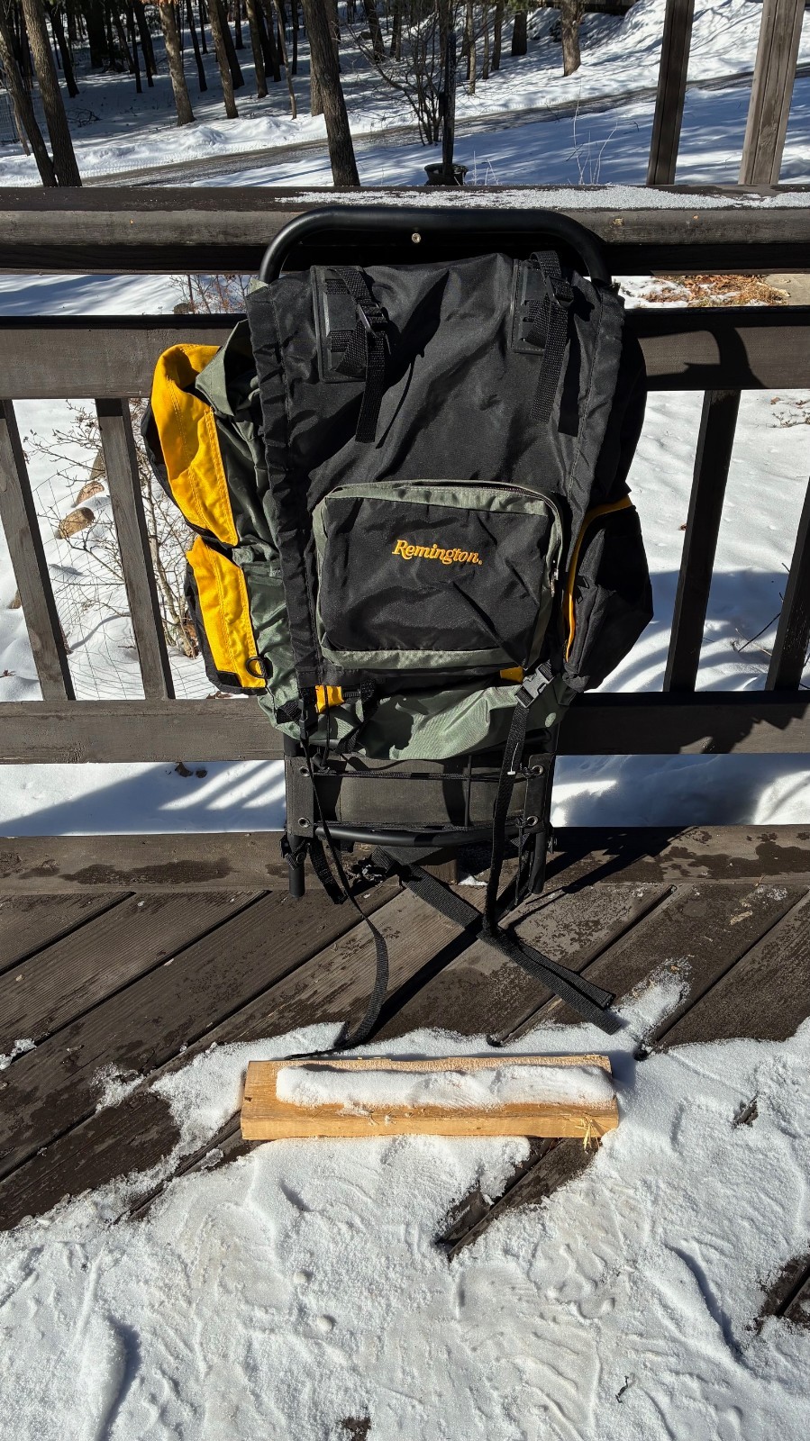 REMINGTON WEEKEND BACKPACK With External Frame Green/Yellow