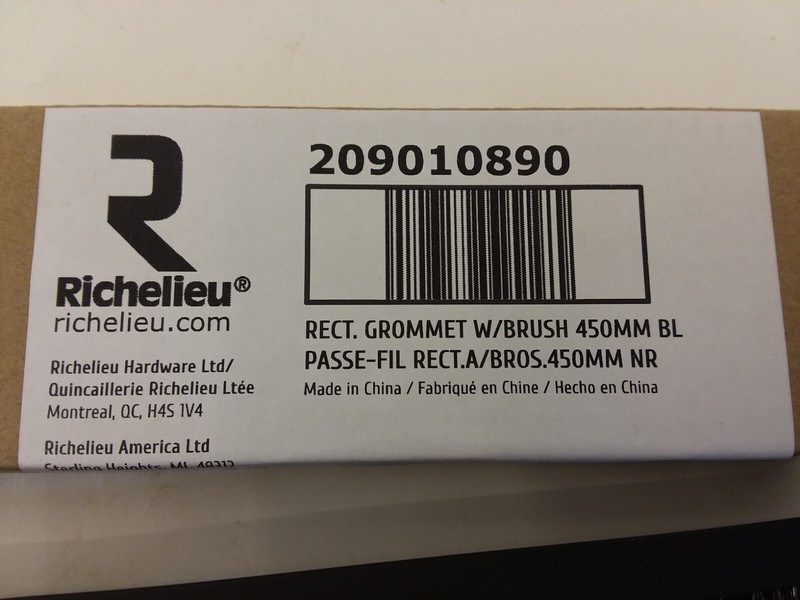 RICHELIEU 209010890 RECTANGULAR GROMMET WITH BRUSH AND ROUNDED ENDS NIB gallery