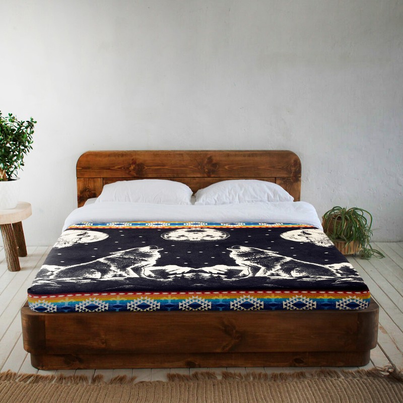 EXTRA LARGE SOFT & WARM ALPACA WOOL BLANKET 79x92" WOLF PATTERN REVERSIBLE gallery