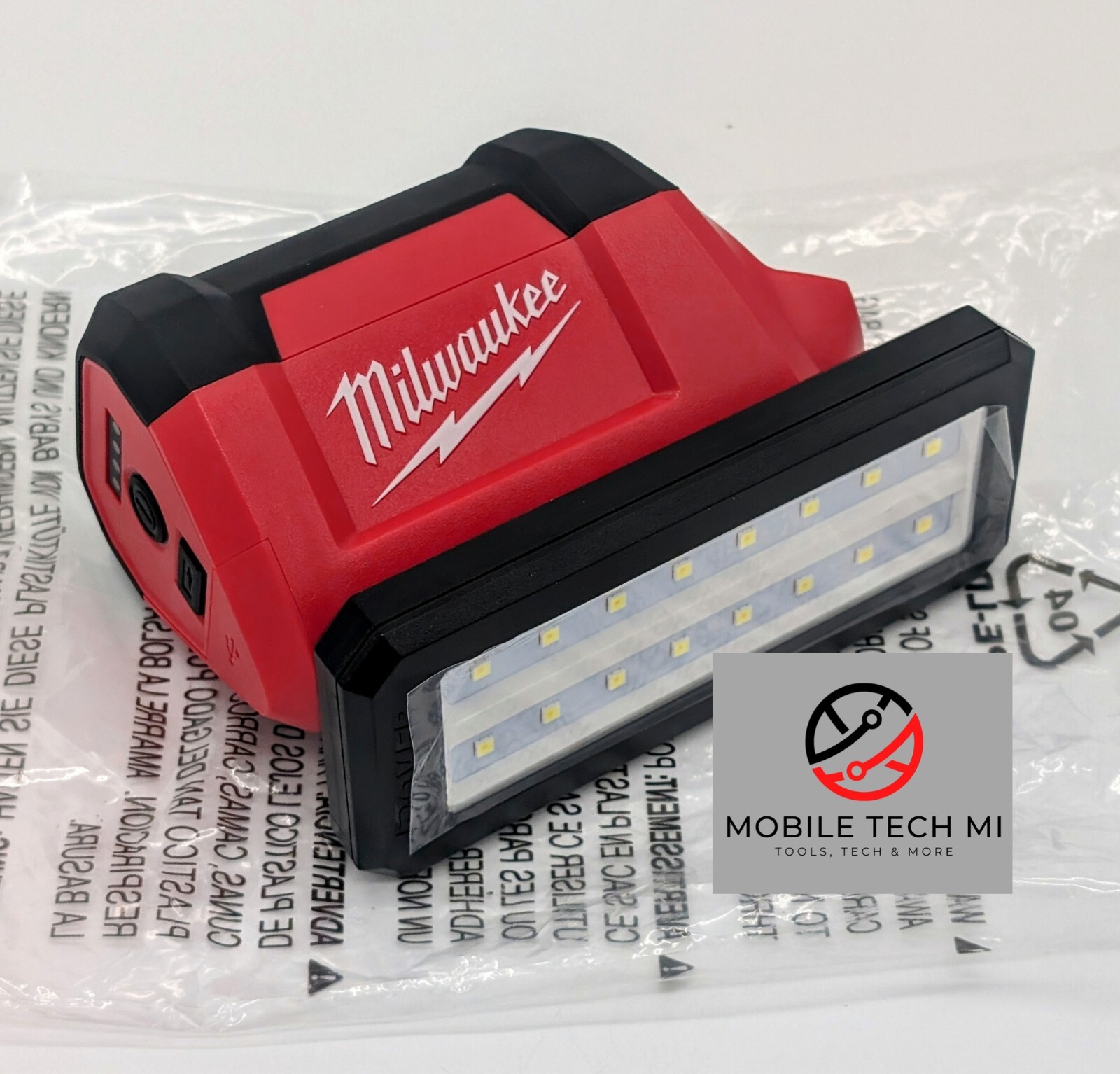 Milwaukee Tool 2367-20 M12 Rover Service & Repair Flood Light w/ 4.0 Ah Battery gallery