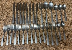 Oneida Satin Accent Stainless Flatware Serving Spoons Knives Forks Lot Of 30