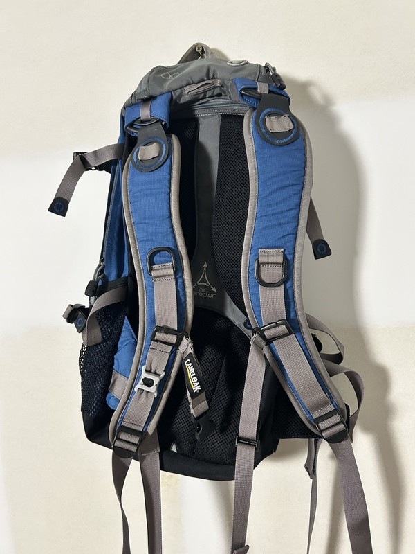 CamelBak Blue/Gray/Black Hiking Backpack 3