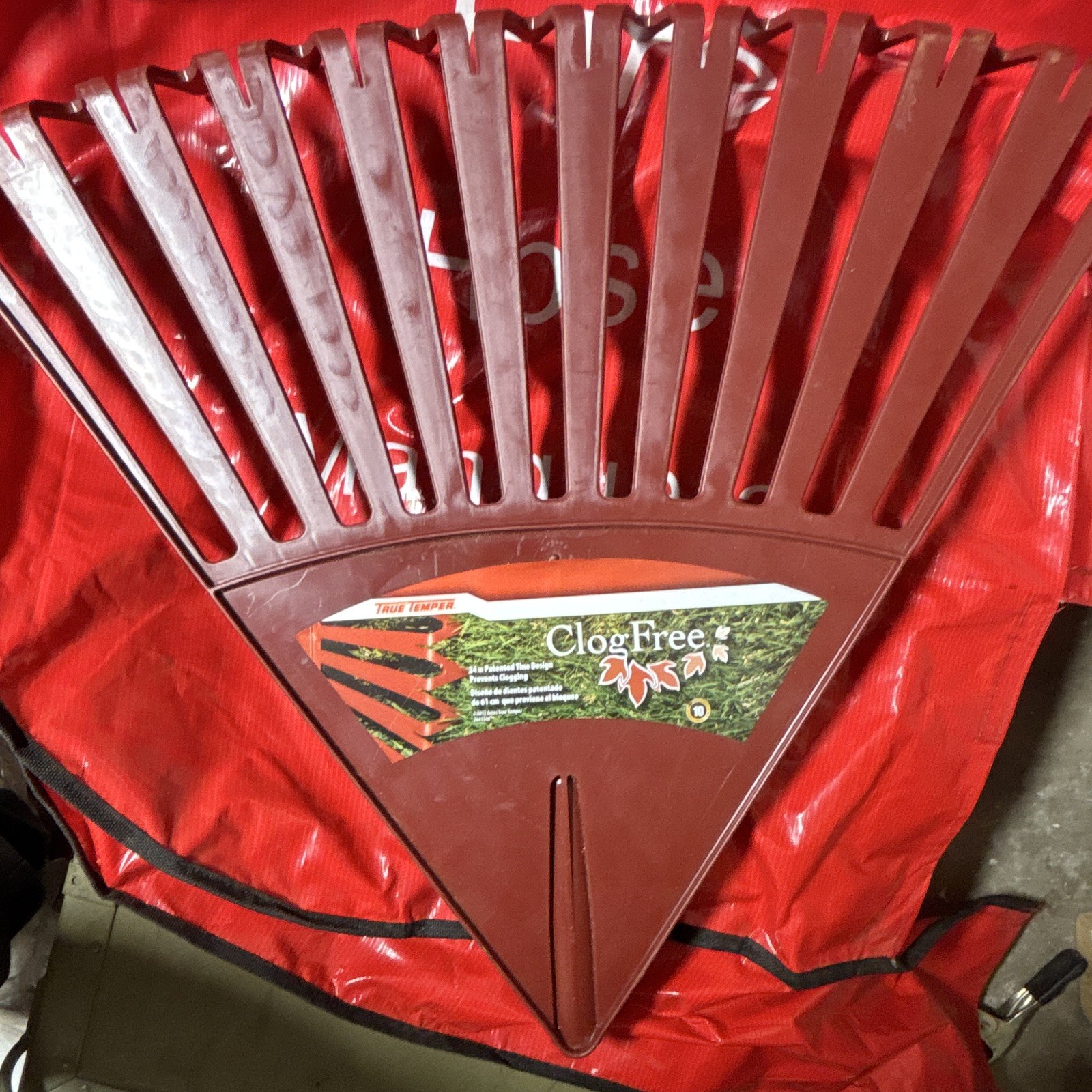 True Temper Clog Free 24 in Patented Tine Lawn/Leaf Rake Red Plastic gallery