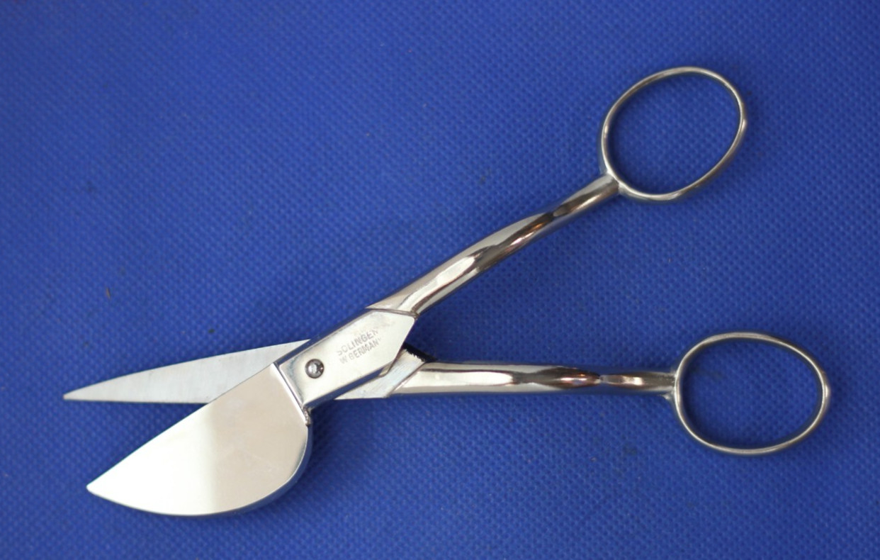 Vintage Roberts Carpet Napping Shears, Germany, NOS gallery