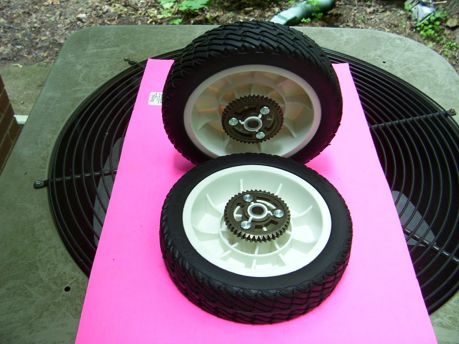 PAIR OF (2) LAWN BOY SELF-PROPELLED DRIVE WHEELS ( NEW ) : gallery