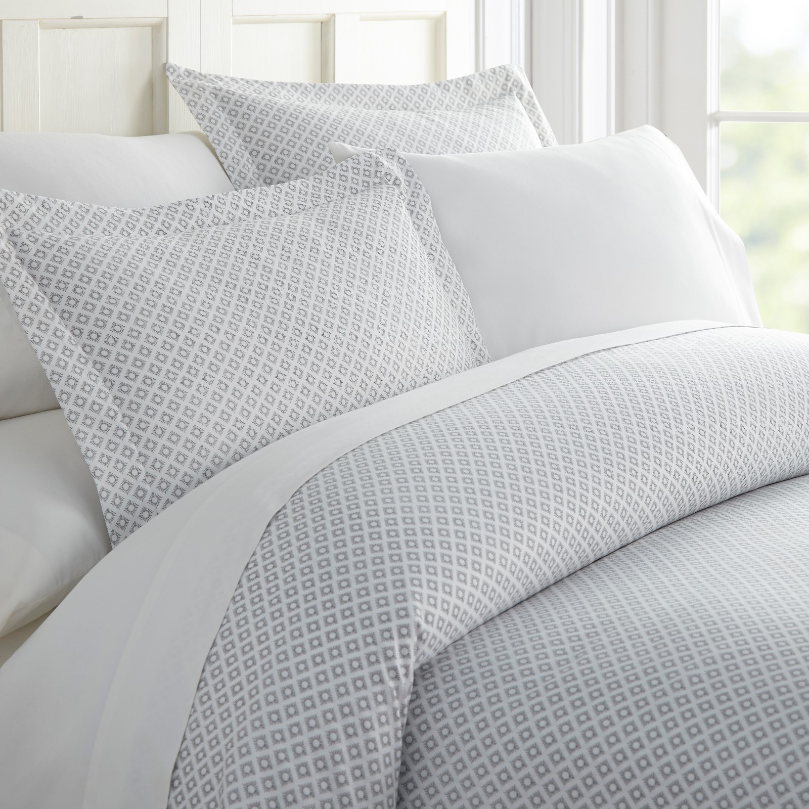 Kaycie Gray Fashion Collection Ultra Soft Polaris Pattern 3Pc Duvet Cover Set gallery
