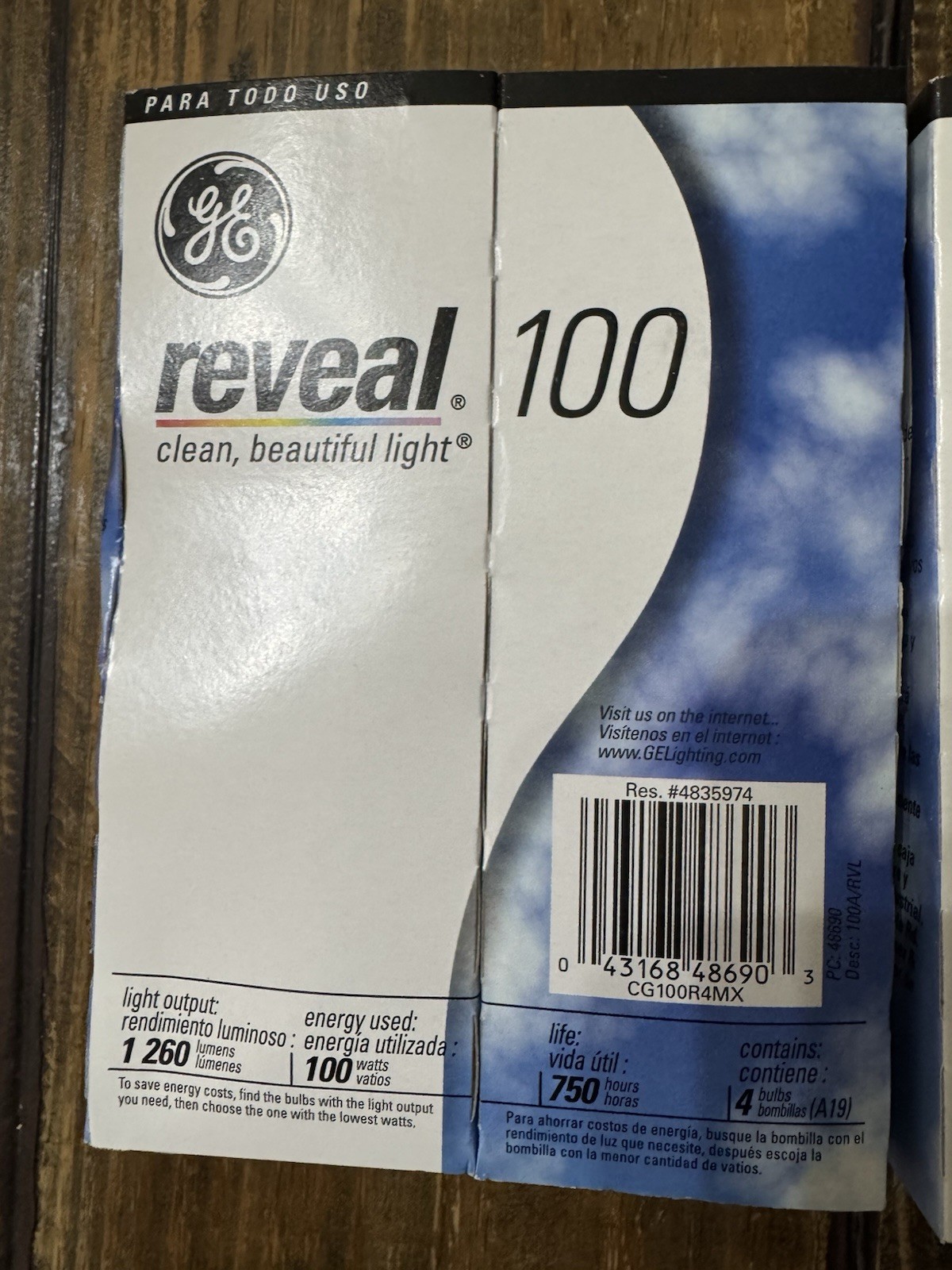 Two GE Reveal 100 Watt Light Bulbs Pack of 4 Bulbs New In Box Rare Hard To Find gallery