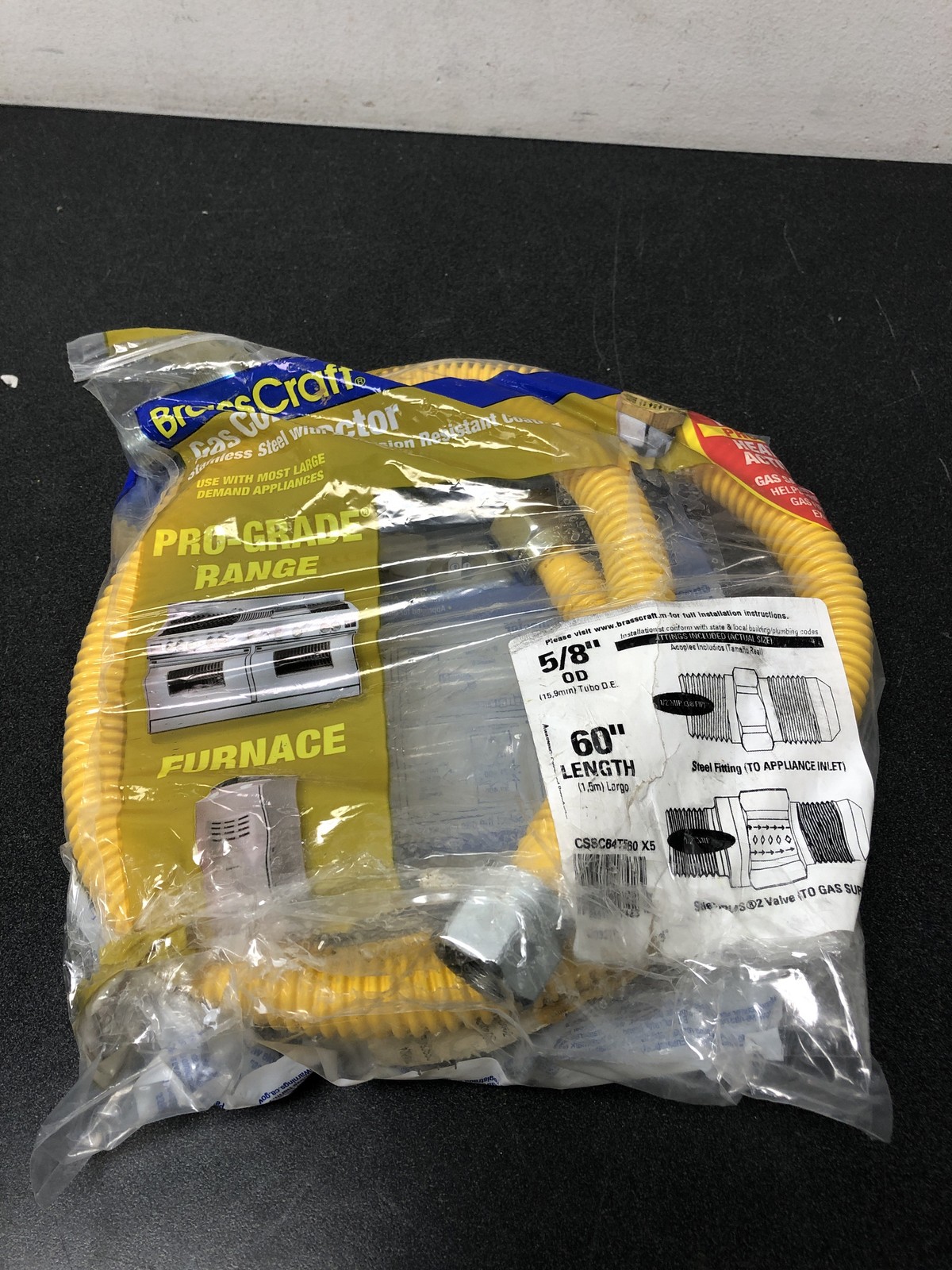 Brasscraft CSSC64TE-60 Gas Connector w/Safety+Plus2 Valve, 60in, 107,000 BTU gallery