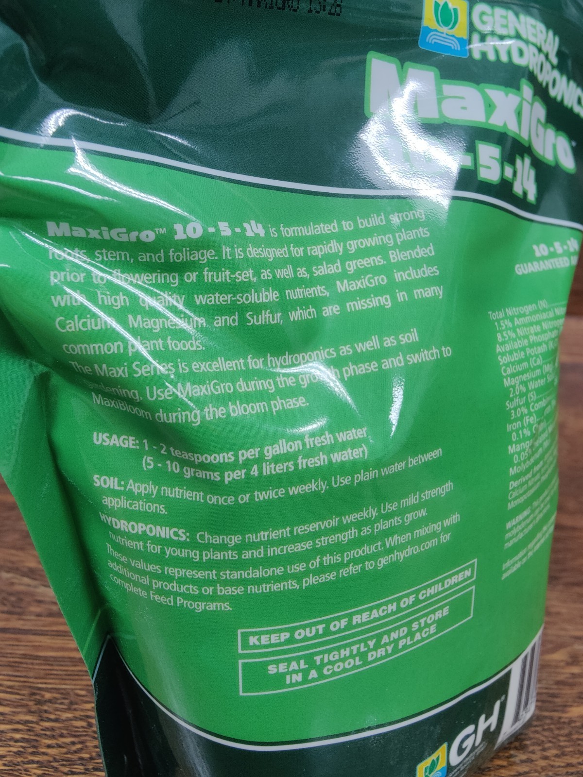General Hydroponics MaxiGro 10-5-14. Plant food for growth! 2.2lbs Small Bag. gallery