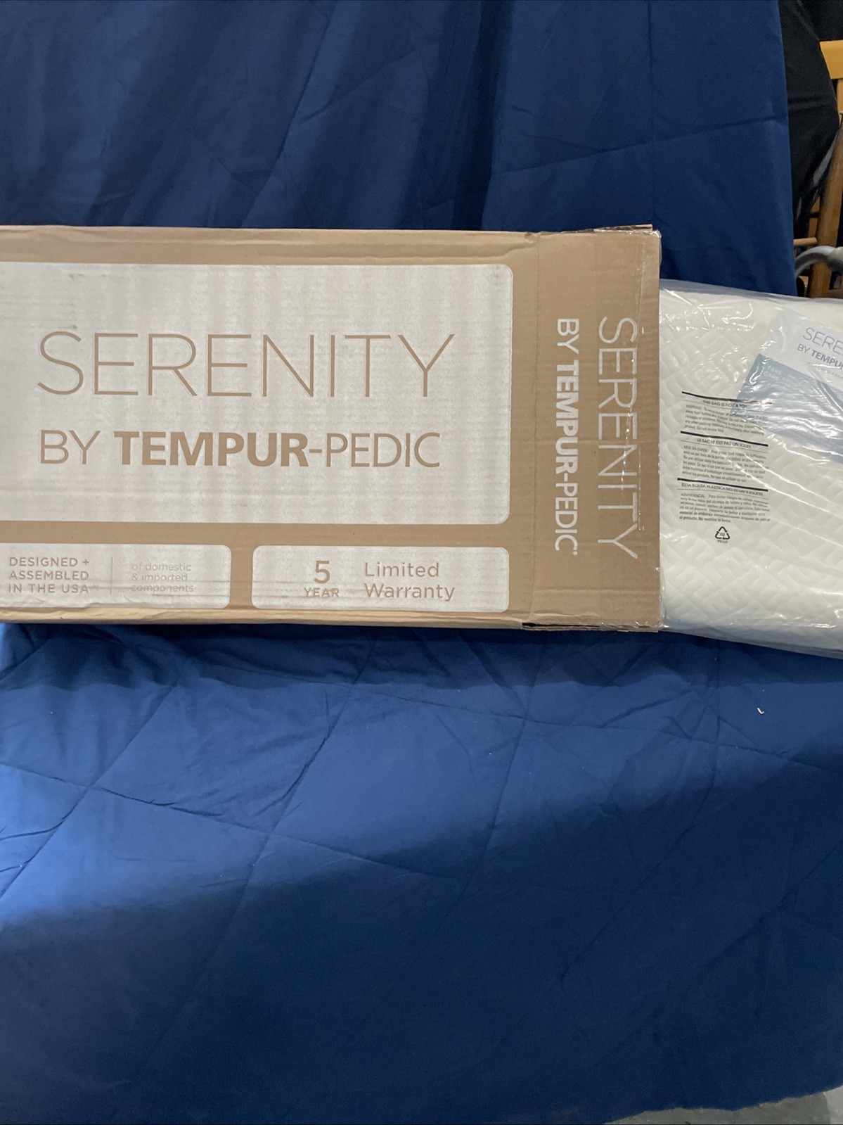Serenity by Tempur-Pedic Memory Foam Contour Bed Pillow gallery