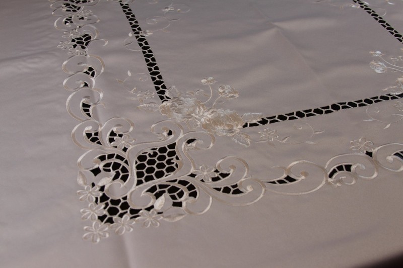 Rectangle 54x72" White Polyester Embroidered Tablecloth Napkins Wedding Bridal gallery