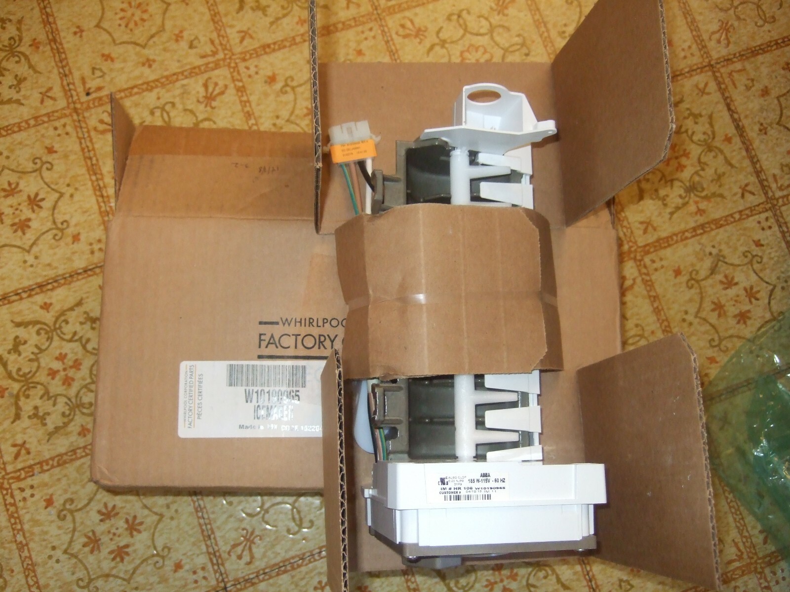 New OEM Whirlpool Refrigerator Ice Maker W10190965 gallery