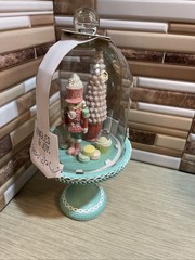 Nutcracker Cloche Dome Stand Decor Gingerbread Peppermint Tree Macaroons 12.5″