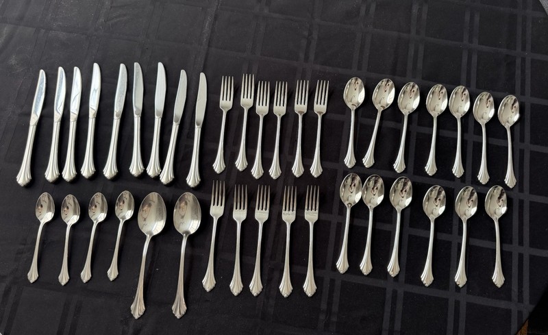 Oneida USA BANCROFT Stainless Flatware ~ 39 Pieces gallery