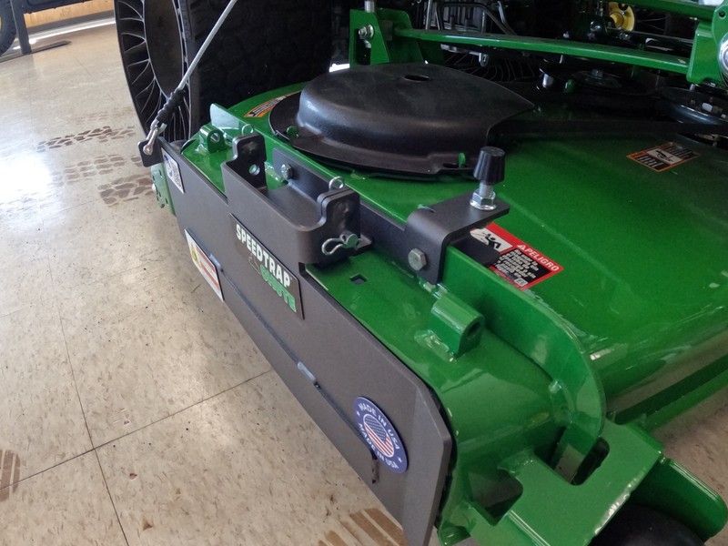 Speedtrap® Chute Blocker John Deere® ZTrak® Z950R 54", 60" & 72" No drilling gallery